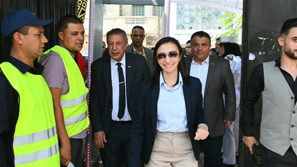 محافظ البحيرة تتفقد