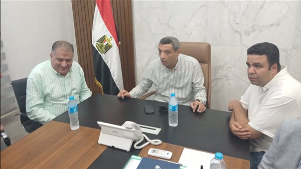 محافظ السويس يتابع