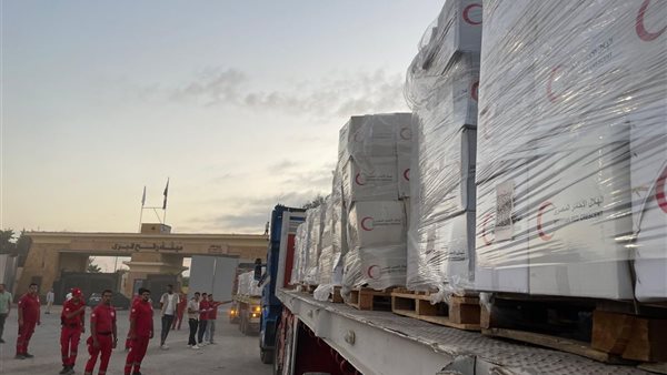 شاحنات الهلال الأحمر