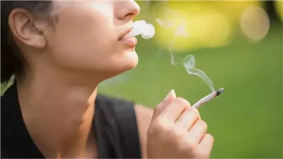 دراسة: الجمع بين التدخين وتعاطي الحشيش يرفع خطر الإصابة بسرطان الفم بنسبة 624%