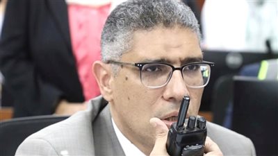 محافظ الجيزة يعلن غلق صناديق الاقتراع بلجان انتخابات الشيوخ