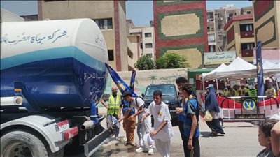 شركة مياه القاهرة توفر سيارات مياه شرب مجانية أمام اللجان الانتخابية