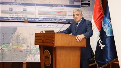 رئيس هيئة قناة السويس يوجه بالإسراع في إجراءات إنشاء مصنع إعادة تدوير المخلفات 