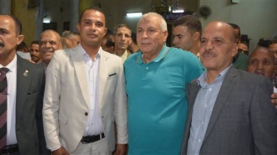 محافظ الوادي الجديد يشهد عقد قران اثنين من أبناء مدينة الخارجة | صور