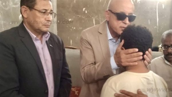 محافظ الأقصر يعزي