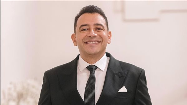 الدكتور عمرو حسن