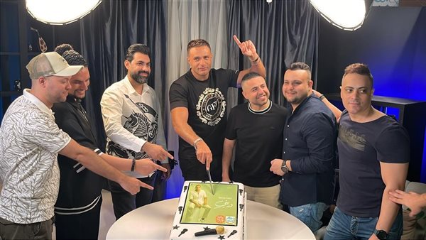 محمد نور يحتفل بطرح