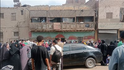 انهيار عقار سكني في البراجيل