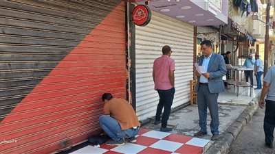 بعد وفاة 3 شباب بانفجار أسطوانة بوتاجاز.. حملة تسفر عن غلق وتشميع 10 مقاهي ومطاعم في سوهاج