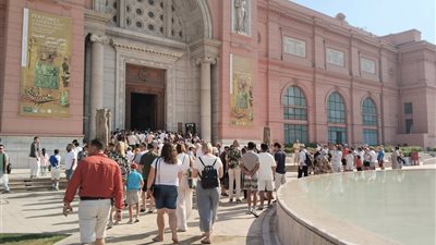 المتحف المصري بالتحرير يفتتح معرضًا استثنائيًا للوحات قصر أمنحتب الثالث الأحد المقبل 
