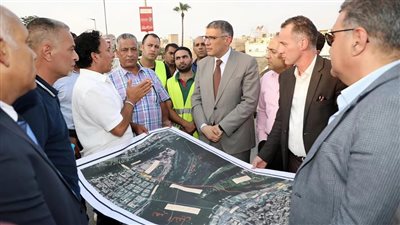 محافظ الجيزة يتفقد موقع أعمال مشروع دعم محطة مياه جزيرة الدهب بمصادر تغذية كهربائية إضافية