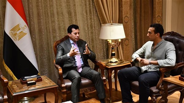 وزير الرياضة وأحمد