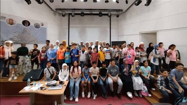 جامعة القاهرة تواصل