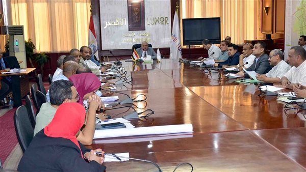 اجتماع محافظ الأقصر