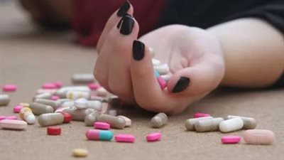 القبض على أم وجدة وعم فتاة لإجبارها على الانتحار ودفنها دون تصريح بالعياط في الجيزة