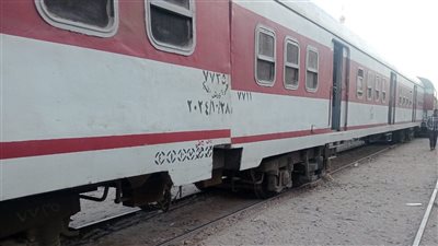 حاول إنقاذ شخص خلال عبوره.. مصرع خفير مزلقان دهسه قطار في المنيا