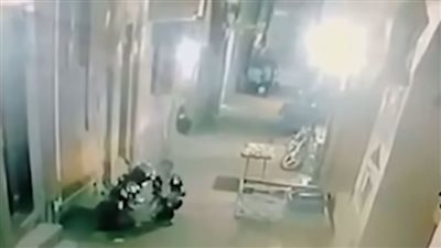القبض على عاطل أشعل النيران في دراجة نارية لسائق بسبب خلافات عائلية بالجيزة