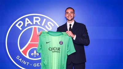 باريس سان جيرمان يعلن تعاقده مع حارس ليل