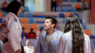 وزير الرياضة يشهد منافسات البطولة العربية للجودو للأندية بالصالة المغطاة ببرج العرب