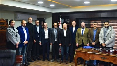 شوبير منتقدًا إدارة الزمالك بعد أزمة زيزو: بتقولوا للجماهير اغلطوا وإحنا هنبرر