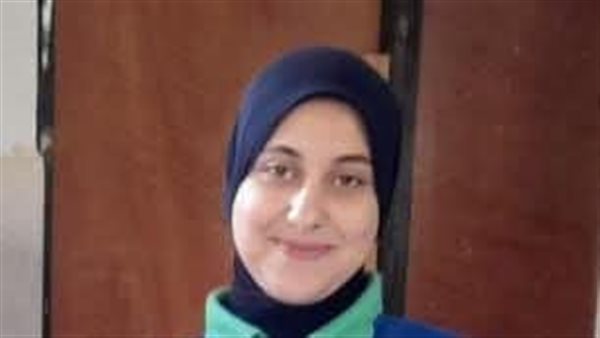 الطالبة منة مجدي