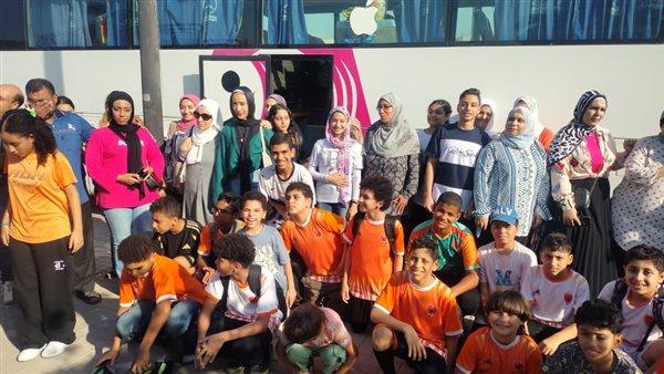 أتوبيسات لنقل فرق