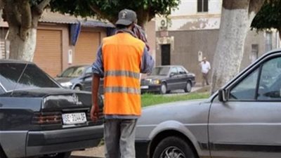 الداخلية: إحالة ضابط للتحقيق بعد مشاجرة مع منادي سيارات بالجيزة