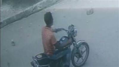 في أقل من ساعة.. مباحث الأقصر تضبط لصًا سرق هاتف سيدة بحي الفيروز