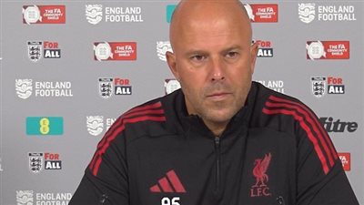 سلوت يكشف موقف عودة المصابين من مباراة ليفربول ومانشستر يونايتد