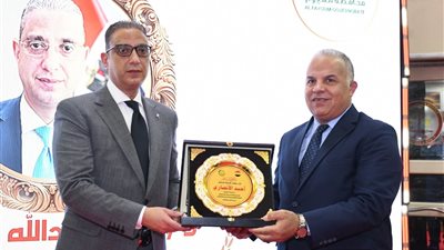 محافظ الفيوم يشهد احتفالية تكريم أوائل الثانوية العامة والأزهرية والدبلومات الفنية