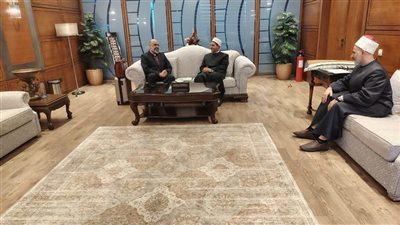 مفتو قيرغيزستان وصربيا وجزر القمر وبلجراد وبولندا وجنوب إفريقيا يصلون القاهرة للمشاركة في مؤتمر الإفتاء