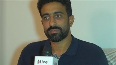 مصطفى جاد: أزمة أحمد حلمي انتهت بعد مكالمتنا.. وعمري ما خدت تقييمي من حد