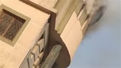 بسبب ماس كهربائي.. السيطرة على حريق مبنى سكني في شبرا الخيمة 