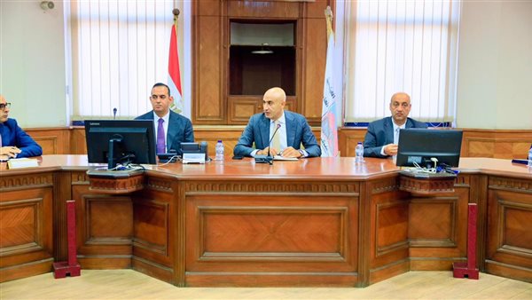 اجتماع وزير التعليم