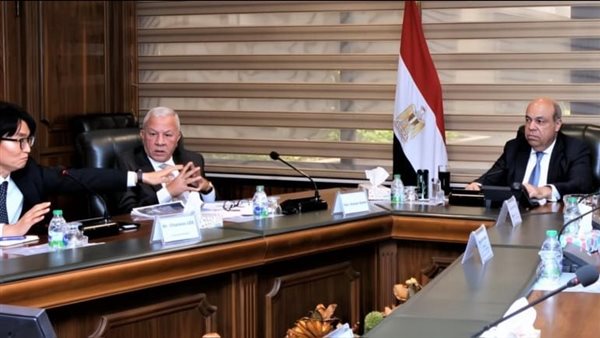 وزير الطيران المدني