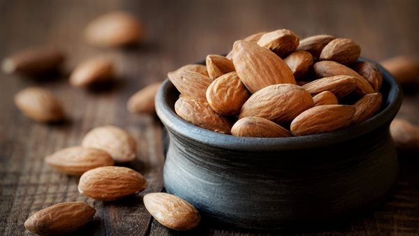 اللوز ـ تعبيرية 