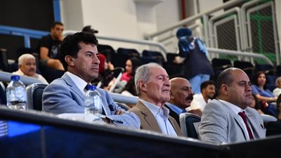 وزير الرياضة يؤازر منتخب ناشئي اليد أمام التشيك في المونديال