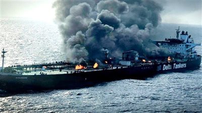 دوي انفجار ضخم قرب سفينة بالبحر الأحمر بعد هجوم حوثي 