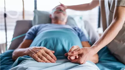 تحذير طبي بعد حادثة خطيرة.. رجل في الـ 60 يدخل المستشفى إثر نصيحة طبية خاطئة من ChatGPT