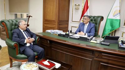 محافظ الجيزة يستقبل مدير مديرية التضامن الاجتماعي الجديد لبحث خطط العمل والرؤى المستقبلية