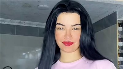 بلاغ ضد التيكتوكر بطة بتهمة نشر فيديوهات خادشة للحياء العام 