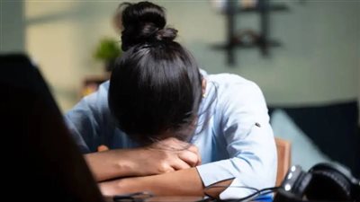 عادة يومية شائعة تزيد من تفاقم الإصابة بالإرهاق.. تعرف عليها