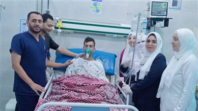 أعطوه 50 جرعة من المصل المضاد.. مستشفى حوش عيسى تنقذ حياة شاب من الموت بعد لدغة كوبرا