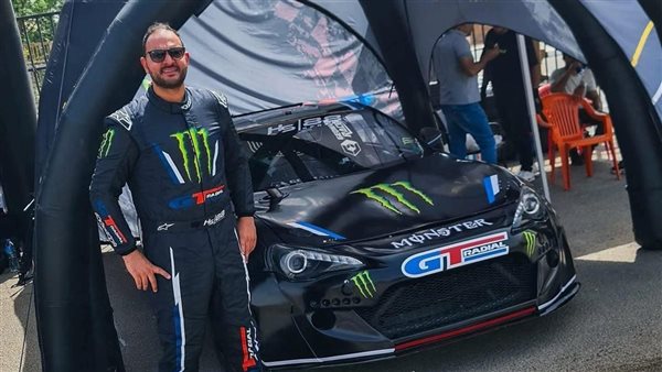 بطل السباقات الدولي