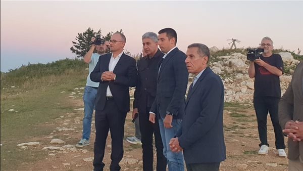 وزير السياحة 