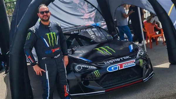 بطل السباقات الدولي