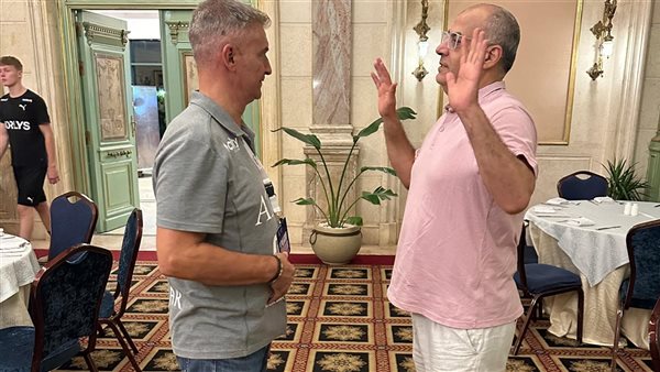 طارق محروس يحتفل