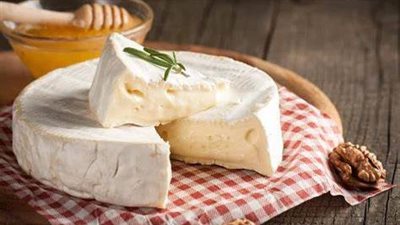 هل الجبن الطري يسبب الوفاة؟.. سحب كميات كبيرة بسبب الليستيريا يثير الجدل في فرنسا