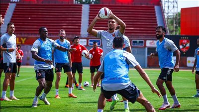 مران الأهلي.. فقرات بدنية متنوعة وتقسيمة قوية قبل لقاء فاركو