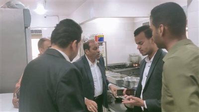 حملات تموينية بالأقصر تضبط أكثر من 9 أطنان سلع مجهولة ومنتهية الصلاحية وتحرر 320 محضرًا مخالفًا